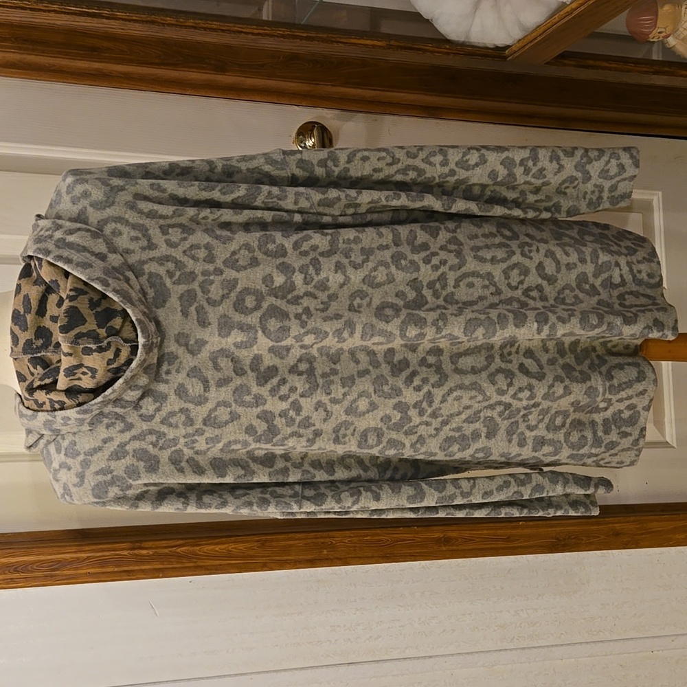 BKE Pullover - Picture 5 of 8